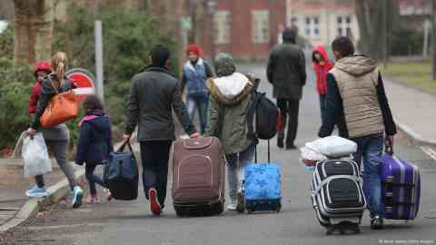 RESTRICTED USE!!! DW ONLY!!!! Germany saw the steepest decline in the number of refugees assplying for asylum | Photo: Sean Gallup/Getty Images
