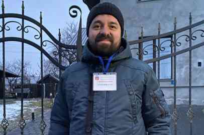 Daniel Merla is a priest in the small town of Siret, on the Romanian side of the border with Ukraine | Photo: InfoMigrants