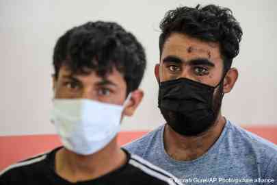 A Human Rights Watch report says removal centers in Turkey are often overcrowded. August 22, 2021 | Photo: Emrah Gürel/picture alliance