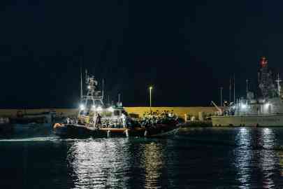 File photo: Around one hundred migrants who were rescued at sea arrive at port of Lampedusa on July 28, 2025 | Photo: Valentina Camu / InfoMigrants