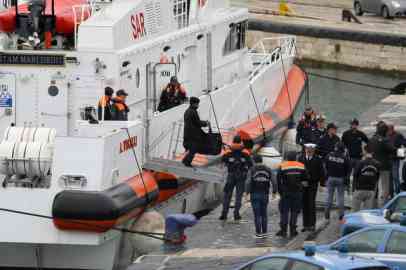 The Italian coast guard patrol boat entering the port of Bari with 12 migrants from the Italian detention center for the repatriation of Gjader, Bari, Italy, 19 October 2024 | Photo: ANSA/DONATO FASANO