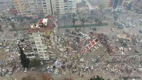 Damaged and collapsed buildings after the earthquake in Kahramanmaras, Turkey February 6, 2023 | Photo: Ihlas News Agency (IHA) via Reuters 