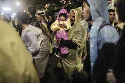 File photo: Refugees from Afghanistan and the Middle East wait to register in Presevo, Serbia, part of the Balkan route | Photo: Press Office Oxfam / ANSA