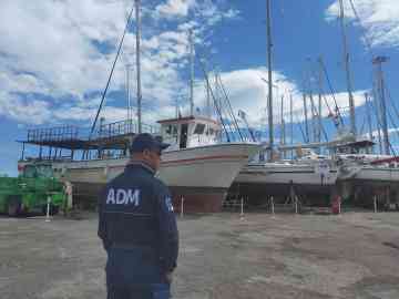 In the port of Crotone, about 50 boats used by migrants to reach Italy are placed under guard | Photo : InfoMigrants