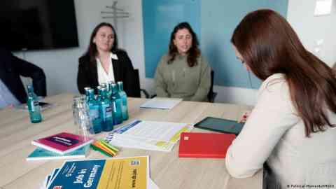 Ukrainian refugees in Germany | Source: Screenshot report DW