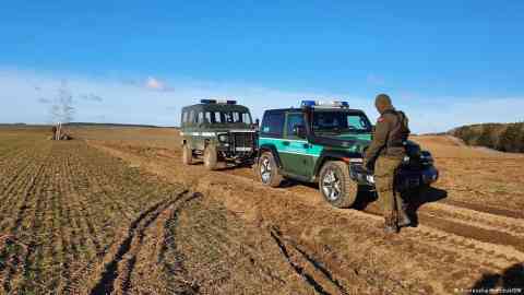 From file: Jeeps used by Polish border guards in the restricted zone near the border with Belarus (Photo for illustration) | Photo: Agnieszka Hreczuk/DW
