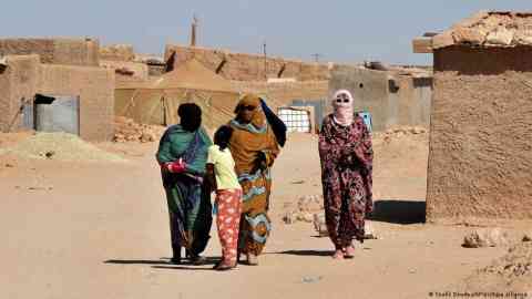 The Sahrawi people have been seeking independence for Western Sahara for almost 50 years. Now, however, Morocco has turned the phosphate-rich region into an effective bargaining chip | Photo: Toufik Doudou/AP/picture alliance