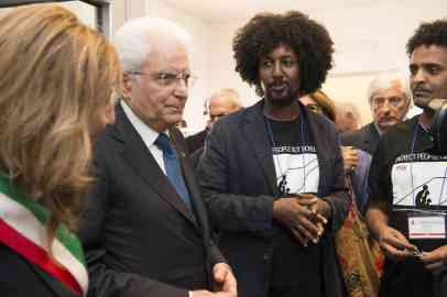 Italian President Sergio Mattarella inaugurates on Lampedusa the Museum of Trust and Dialogue, dedicated to those who died while crossing the Mediterranean, with the chairman of the organization managing the institution, Tareke Brhane. June 3, 2016. | Photo: ANSA/ UFFICIO STAMPA QUIRINALE / FRANCESCO AMMENDOLA
