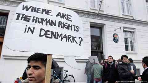 Denmark recently withdrew the residence permit of many Syrian refugees after declaring the country safe | Photo: Jens Dresling/AP Photo/picture alliance