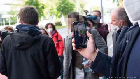 Franco A. posed as a Syrian refugee and now stands accused of preparing right-wing terror attacks | Photo: Sebastian Gollnow/dpa/picture-alliance