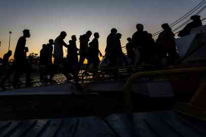 File photo: The Greek government has announced that migrants slated for deportation will have to wear ankle tags if new legislation comes into force as expected, 'before the end of the year' | Photo: Nicolas Economou / Reuters