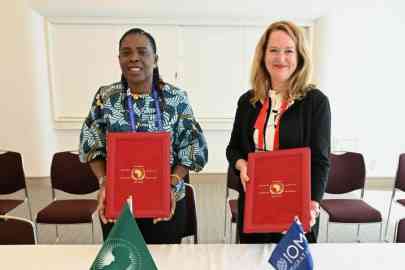 H.E. Amb. Amma Twum-Amoah, Commissioner for Health, Humanitarian Affairs and Social Development at the AUC, and IOM Director General Amy Pope | Photo: CREDIT/IOM