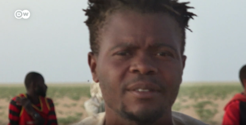Lots of things are smuggled through the Sahara desert towards Europe, including people. This documentary accompanies some migrants on their journey to find out more about the route towards North Africa and across the Mediterranean to Europe | Source: Screenshot DW Documentary