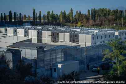 The Italian migrant processing center in Albania remains empty for now, mire in legal cases and criticism | Photo: Antonio Sempere / Europa Press/ABACAPRESS.COM