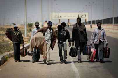 Archive: Migrants crossing the Egyptian border at Sallum. More than 610,000 Sudanese have fled to Egypt since April 2023 | Photo: Imago / Xinhua