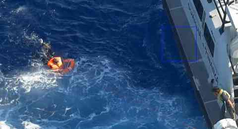 The rescue of a migrant shipwreck survivor off the coasts of Sant'Antioco, in Sardinia, 8 August 2025 | Photo: ANSA/GUARDIA DI FINANZA