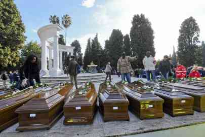 File photo: Coffins with the bodies of some migrants recovered in the Mediterranean Sea at the Monumental Cemetery of Salerno, Italy | Photo: Ciro Fusco / ANSA