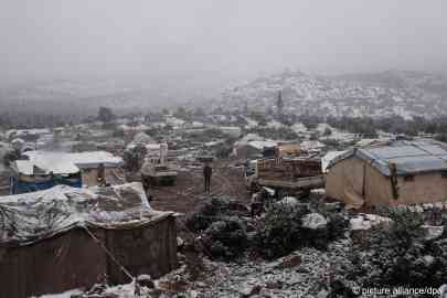 File photo used as illustration: A view of a camp for internally displaced Syrians near Aleppo, where the threat of extreme winter weather worsens the plight of thousands of Syrian refugees | Photo: Picture-alliance