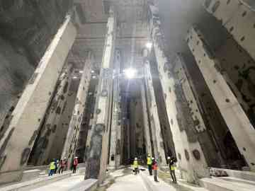 Inside view of the Austerlitz rainwater reservoir, 50m in diameter and 30m deep. The gigantic work is part of the Seine River decontamination project for the Paris 2024 Olympic Games | Photo: Maria Paula Carvalho / RFI