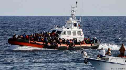 Italian coast guard vessels continued to rescue migrants in the Mediterranean throughout 2023 | Photo: Yara Nardi/REUTERS