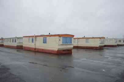 Irish Government Direct Provision center at Lissywollen, Athlone, 2013 | Photo: Vukasin Nedeljkovic, Wikimedia Commons