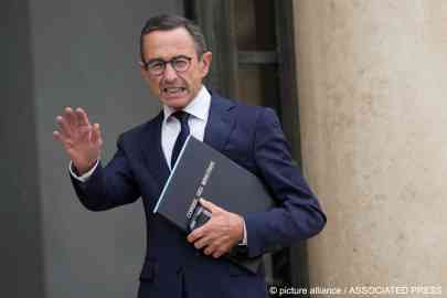 New French Interior Minister Bruno Retailleau
arrives for the first weekly cabinet meeting at the Elysee Palace | Photo: Christophe Ena / picture alliance / AP