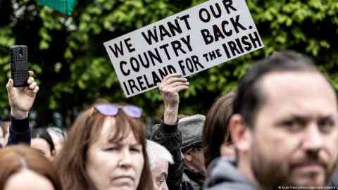 Extremist slogans such as 'Ireland for the Irish' are becoming more common | Photo: Evan Treacy/empics/picture alliance