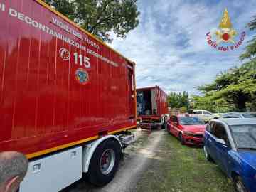 Firefighters working at the location where the incident took place in Santa Maria di Sala in the province of Venice, August 4, 2025 | Photo: ANSA / Fire Service press office (Vigili del Fuoco)