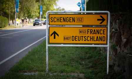 France is reintroducing border controls with its immediate neighbours from 1 November until at least April 2025 | Photo: Phil Le Gal / Getty Images  