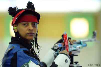 Luna Solomon competes in the 10-meter air rifle women's qualification rounds at Paris 2024 on July 28 | Photo: Amr Alfiky / Reuters