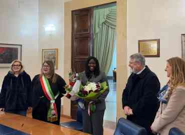 Khady Sene's citizenship ceremony at Foggia City Hall on January 20, 2026 | Photo: Comune Di Foggia