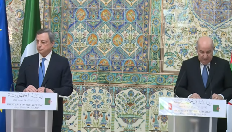 Italian Prime Minister Mario Draghi and Algerian President Abdelmadjid Tebboune hold a joint press conference in Algiers July 18, 2022 | Source: Screenshot from press conference released by Palazzo Chigi (Italian  Prime Minister's Office)