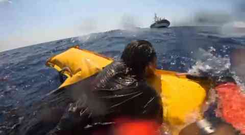 A moment from the rescue of migrants that were on board two boats that capsized off Lampedusa. August 13, 2025 | Photo: ANSA/GUARDIA COSTIERA