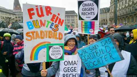 There have been street protests in several cities against the chancellor's words | Photo: ABBfoto/picture alliance