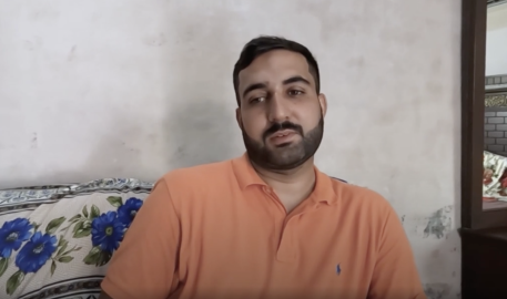 Usman Sadique, a survivor of the June 14 shipwreck off the coast of Greece, speaks in Gujrat, Pakistan. | Photo: DW screenshot