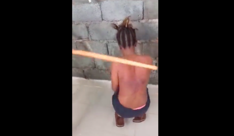 Lewam Addis Beyene, an Ethiopian beaten by a migrant trafficker in Bani Walid | Photo: Screenshot from a video posted on the X account of the organization Refugees in Libya