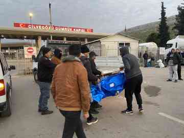 At least 1,500 bodies have been repatriated through the Bab al-Hawa border crossing since February 6 | Photo : InfoMigrants.