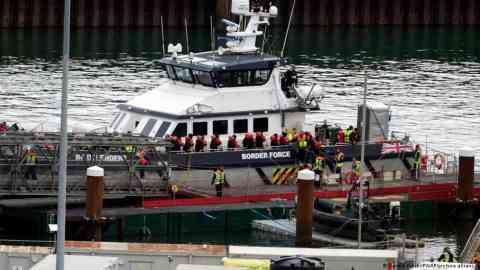 From file: UK Border Force regularly pick up migrants trying to cross the English Channel, like in this incident in April | Photo: Gareth Fuller / PA / AP/ picture alliance