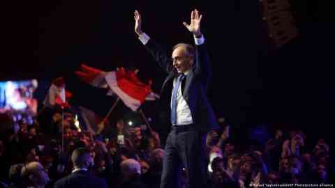 Eric Zemmour has an enthusiastic following for his anti-immigration platform | Photo: Rafael Yaghobzadeh/AP