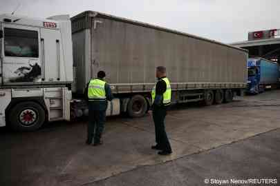 From file: Bulgarian border police check a truck at Kapitan Andreevo border crossing
between Bulgaria and Turkey, Bulgaria, February 29, 2024 | Photo:
REUTERS/Stoyan Nenov 