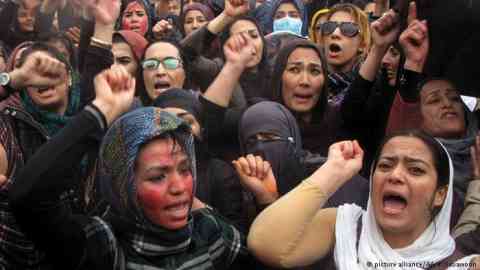 Afghan women protest against the threat of sexual violence | Photo: picture-alliance/AA/P. Sabawoon