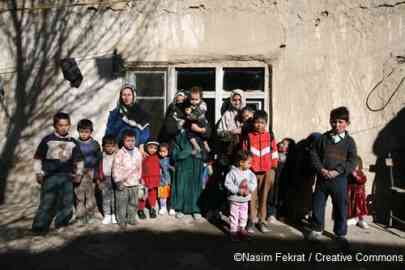 Children with their mothers in western Kabul / Credit: Creative Commons