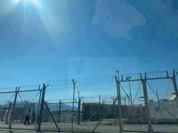 The Closed Controlled Access Center on Samos is surrounded by NATO-type security fencing | Photo: Nabila Karimi Alekozai/InfoMigrants