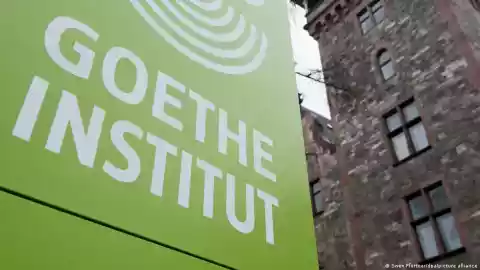 A study published last October found a positive correlation between the number of Goethe-Instituts in a country and migration from that country to Germany | Photo: Swen Pförtner/dpa/picture alliance