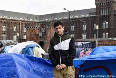 Faraidoon is just one of an estimated 3,000 asylum seekers sleeping rough in Belgium due to lack of accommodation | Photo: Mia Bucher / dpa / picture alliance