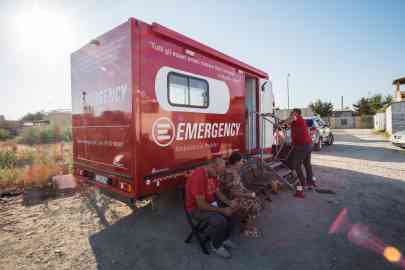 EMERGENCY's mobile clinic in southern Sicily tours locations offering health, social and psychological services to migrant workers | Photo: Emergency