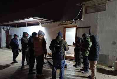 Some of the 20 asylum seekers reportedly without housing in L'Aquila, Abruzzo, Italy, November 30, 2025 | PHOTO: ANSA