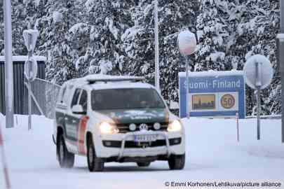 A Finnish border guard vehicle at the Raja-Jooseppi international border crossing station in northern Finland on November 28, 2023 | Photo: Emmi Korhonen/Lehtikuva/AP
