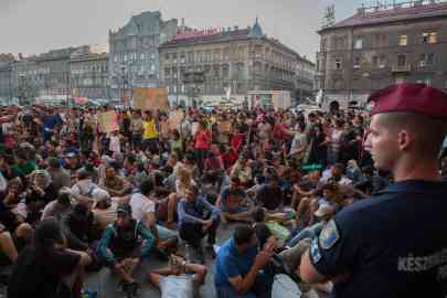 Migrants in front of Keleti station in Budapest, September 1, 2015 | Photo: AFP