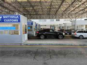 The Kapitan Andreevo border checkpoint at the Turkish-Bulgarian border. June 21, 2023. | Photo: Sou-Jie van Brunnersum/InfoMigrants